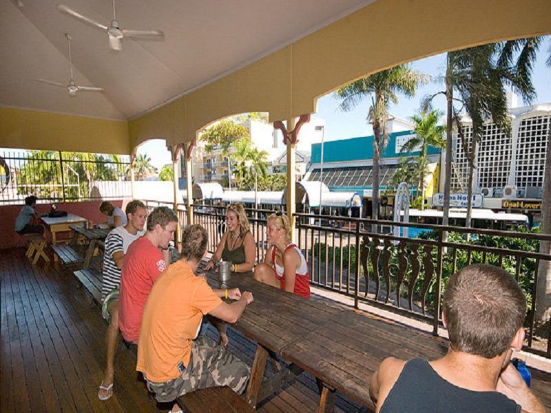 Global Backpackers Cairns Central Экстерьер фото